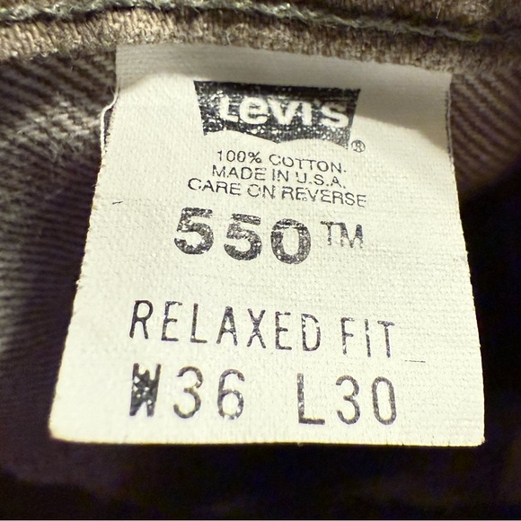 Men's Classic Levi”s Tan Jeans - Picture 3 of 7